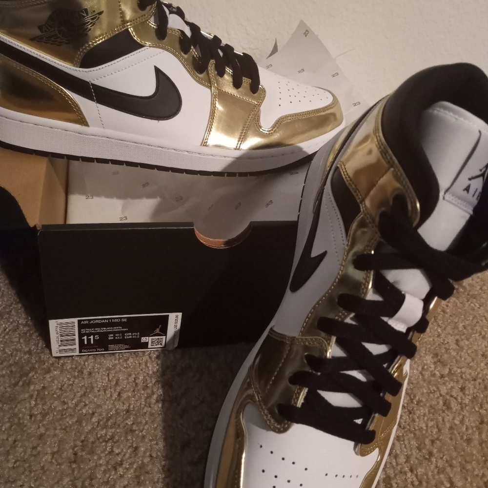 Jordans - Picture 6 of 16